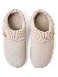 Living Kitzbühel Kapcie "Horn" w kolorze beżowym rozmiar: 42. Brązowe kapcie Living Kitzbühel, bez wzorów, z materiału. Za 289,95 zł.
