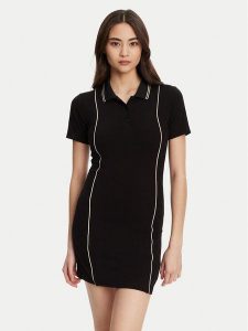 Guess Sukienka dzianinowa V5YK00 KCX12 Czarny Regular Fit. Czarne kombinezony Guess, xl, z aplikacjami, z dzianiny, bez kołnierzyka, bez ramiączek. Za 199,99 zł.