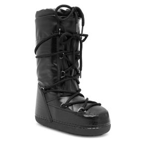 Śniegowce DeeZee. Czarne buty zimowe DeeZee, bez obcasa, bez zapięcia. Za 249,99 zł.