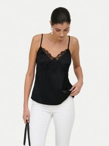 ONLY Top Faraya 15380254 Czarny Regular Fit. Czarne topy ONLY, xl, bez wzorów, z syntetyku, bez kołnierzyka, bez ramiączek. Za 99,99 zł.