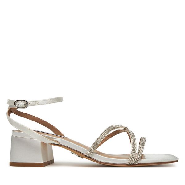 Sandały Steve Madden. Białe sandały Steve Madden, bez wzorów, bez obcasa, na słupku, bez zapięcia. Za 399,99 zł.