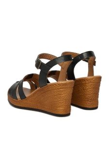 Lasocki Sandały CEO-WI23-283-14 Czarny. Czarne sandały Lasocki, bez wzorów, ze skóry, bez obcasa, na koturnie, bez zapięcia. Za 199,99 zł.