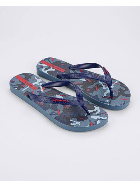 Ipanema Japonki w kolorze granatowo-niebieskim rozmiar: 39/40. Niebieskie klapki Ipanema, bez wzorów, z tworzywa sztucznego, z otwartym noskiem, bez obcasa. Za 30,63 zł.