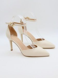 Bellucci Czółenka w kolorze beżowym rozmiar: 37. Brązowe czółenka Bellucci, bez wzorów, bez obcasa, na szpilce, bez zapięcia. Za 121,99 zł.