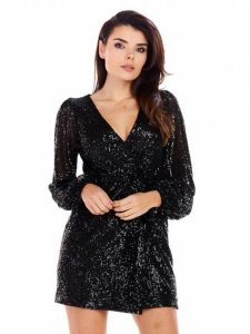 Awama Sukienka w kolorze czarnym rozmiar: XL. Czarne sukienki Awama, na co dzień, xl, bez wzorów, bez kołnierzyka, bez ramiączek, mini, proste. Za 164,99 zł.