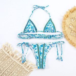 Bikini wiązane z wysokim wycięciem na plażę i letnie imprezy Shanika. Bikini Intica, bez wzorów, z materiału. Za 159,00 zł.