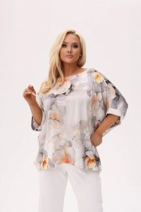 Kimonowa bluzka Poranna Rosa PLUS SIZE XXL. Białe bluzki Moda Size Plus Iwanek, l, bez wzorów, z elastanu, eleganckie, bez kołnierzyka, plus size, bez ramiączek. Za 199,90 zł.