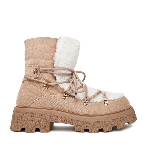 Śniegowce DeeZee. Brązowe buty zimowe DeeZee, bez obcasa, bez zapięcia. Za 239,99 zł.