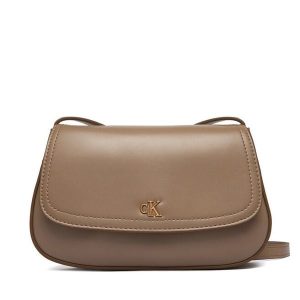 Torebka Calvin Klein. Brązowe listonoszki Calvin Klein, bez wzorów, bez dodatków. Za 409,99 zł.