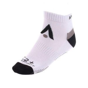 Skarpety sportowe Karakal X2+ Sport Trainer. Białe skarpetki KARAKAL, bez wzorów. Za 39,00 zł.