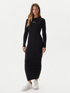 Guess Sukienka dzianinowa V5BK02 Z3JD2 Czarny Slim Fit. Czarne sukienki Guess, xxs, z aplikacjami, z dzianiny, bez kołnierzyka, bez ramiączek. Za 249,99 zł.