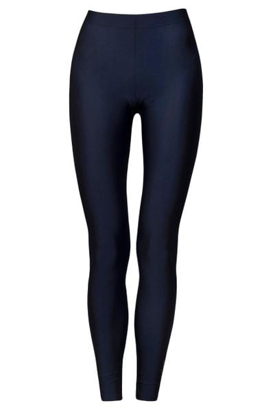 Legginsy sportowe damskie DEEP TRIP Basic. Czarne legginsy DEEP TRIP, bez wzorów, z elastanu, z podwyższonym stanem. Za 149,00 zł.