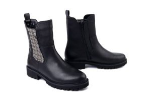 RIEKER REMONTE D8694-03 black combination, botki damskie. Czarne botki Rieker Remonte, bez wzorów, z polaru, bez obcasa, na obcasie, bez zapięcia. Za 359,92 zł.