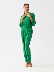 Stylove Kombinezon w kolorze zielonym rozmiar: S. Zielone kombinezony Stylove, s, bez wzorów, bez kołnierzyka, bez ramiączek. Za 219,60 zł.