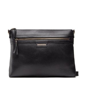 Torebka Geox. Czarne listonoszki Geox, bez wzorów, bez dodatków. Za 319,99 zł.