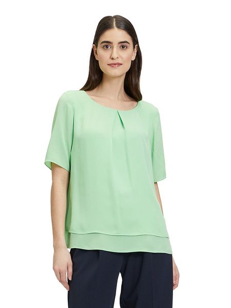 Betty Barclay Bluzka w kolorze jasnozielonym rozmiar: 38. Zielone bluzki Betty Barclay, bez wzorów, bez kołnierzyka, bez ramiączek. Za 135,95 zł.