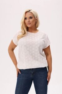 Elegancka bluzka Lira ze 100% haftowanej bawełny w drobne stokrotki PLUS SIZE XXL OVERSIZE JESIEŃ. Bluzki Moda Size Plus Iwanek, l, bez wzorów, z bawełny, biznesowe, bez kołnierzyka, plus size, bez ramiączek. Za 179,90 zł.