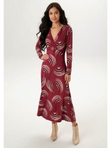 Aniston Sukienka w kolorze czerwonym rozmiar: 34. Czerwone sukienki Aniston, bez wzorów, z wiskozy, bez kołnierzyka, bez ramiączek, midi, kopertowe. Za 95,99 zł.