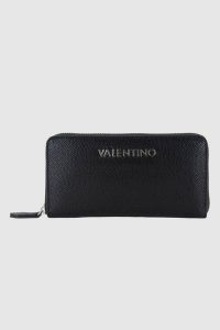VALENTINO Duży czarny portfel Divina Zip Around Wallet. Czarne portfele Valentino by Mario Valentino, bez wzorów. W wyprzedaży za 172,99 zł.