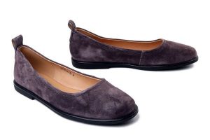 Filippo DP7741/26 D BR ciemny brązowy, baleriny damskie. Brązowe balerinki Filippo, bez wzorów, ze skóry, bez obcasa, bez zapięcia. Za 174,90 zł.