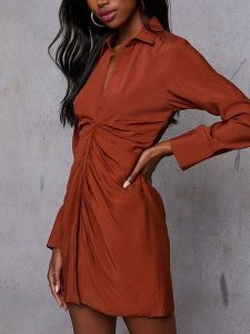 Milan Kiss Sukienka w kolorze jasnobrązowym rozmiar: L. Brązowe sukienki Milan Kiss, na co dzień, l, bez wzorów, bez kołnierzyka, bez ramiączek, mini, proste. Za 204,96 zł.