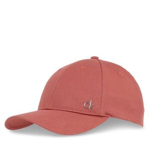 Czapka z daszkiem Calvin Klein. Brązowe czapki Calvin Klein, bez wzorów. Za 99,99 zł.