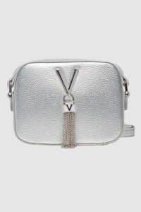 VALENTINO Srebrna torebka Divina Camera Bag. Szare torebki klasyczne Valentino by Mario Valentino, bez wzorów, małe, bez dodatków. W wyprzedaży za 189,99 zł.