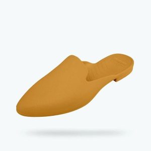 Klapki damskie NATIVE AVA BLOOM. Żółte klapki NATIVE SHOES, bez wzorów, bez obcasa. Za 99,99 zł.