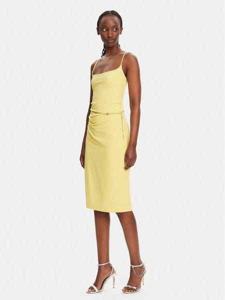 HUGO Sukienka koktajlowa 50536465 Żółty Slim Fit. Żółte sukienki Hugo, bez wzorów, wizytowe, bez kołnierzyka, bez ramiączek. Za 619,99 zł.