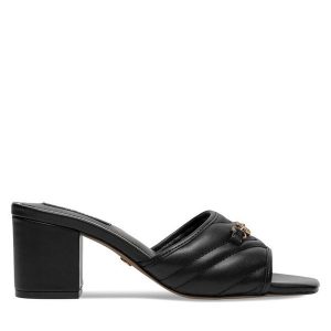 Klapki Nine West. Czarne klapki Nine West, bez wzorów, bez obcasa. Za 229,99 zł.