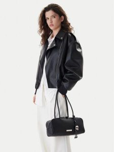 KARL LAGERFELD Torebka B1W30005 Czarny. Czarne torebki klasyczne KARL LAGERFELD, bez wzorów, ze skóry, bez dodatków. Za 664,99 zł.