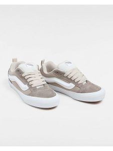 Vans Skórzane sneakersy w kolorze szarobrązowym rozmiar: 44,5. Brązowe trampki Vans, bez wzorów, bez zapięcia. Za 184,46 zł.