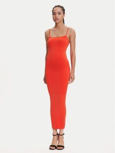 Wolford Sukienka codzienna Strap Fatal 57185 Czerwony Slim Fit. Czerwone sukienki WOLFORD, na co dzień, m, bez wzorów, z syntetyku, bez kołnierzyka, bez ramiączek, proste. Za 549,99 zł.
