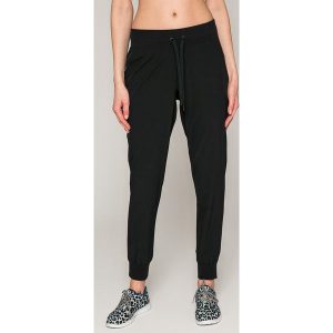 Reebok - Spodnie. Spodnie sportowe marki Reebok. W wyprzedaży za 199,90 zł.