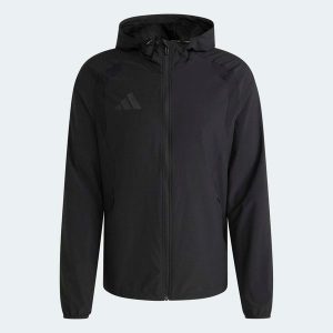 Kurtka piłkarska ADIDAS Tiro Travel 26 treningowa. Brązowe kurtki ADIDAS, xl, bez wzorów, z kapturem. Za 339,99 zł.