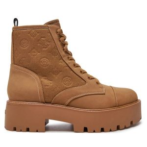 Botki Guess. Brązowe botki Guess, z aplikacjami, bez obcasa, na płaskiej podeszwie, bez zapięcia. Za 379,99 zł.