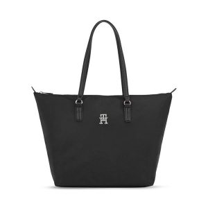 Torebka Tommy Hilfiger. Czarne torebki klasyczne TOMMY HILFIGER, bez wzorów, bez dodatków. Za 239,99 zł.