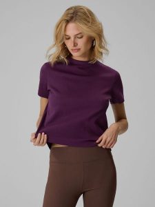 4F T-shirt regular gładki damski - fioletowy XL. Fioletowe t-shirty 4f, m, bez wzorów, z bawełny, bez kołnierzyka, bez ramiączek. Za 79,99 zł.