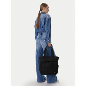 Torebka Guess Jeans. Czarne shopper bag Guess Jeans, z aplikacjami, z jeansu, bez dodatków. Za 299,99 zł.