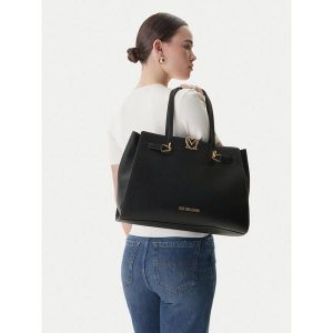 Torebka LOVE MOSCHINO. Czarne shopper bag LOVE MOSCHINO, bez wzorów, bez dodatków. Za 768,99 zł.