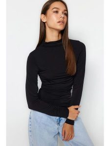 Trendyol Koszulka w kolorze czarnym rozmiar: XL. Czarne bluzki Trendyol, xl, bez wzorów, bez kołnierzyka, bez ramiączek. Za 48,28 zł.