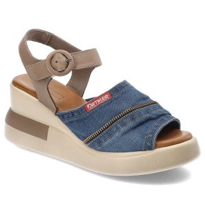 Niebieskie Sandały Artiker Modne Obuwie Damskie. Niebieskie sandały ARTIKER, bez wzorów, z jeansu, bez obcasa, na koturnie, bez zapięcia. Za 299,00 zł.
