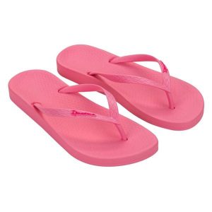 Japonki damskie Ipanema Anat Colors. Czerwone klapki Ipanema, bez wzorów, z materiału, bez obcasa. Za 83,99 zł.
