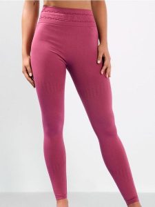 Legginsy sportowe z ozdobnym przeszyciem w pasie - różowy. Czerwone legginsy Sinsay, bez wzorów. W wyprzedaży za 22,99 zł.