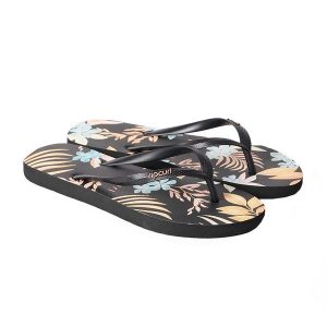 Japonki plażowe damskie Rip Curl Sun Dance 90. Czarne klapki Rip Curl, bez wzorów, bez obcasa. Za 35,99 zł.