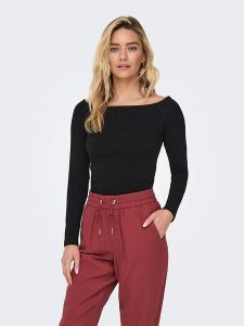 ONLY Koszulka w kolorze czarnym rozmiar: XL. Czarne bluzki ONLY, xl, bez wzorów, bez kołnierzyka, bez ramiączek. Za 61,46 zł.