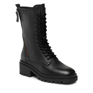 Kozaki Lasocki. Czarne kozaki Lasocki, bez wzorów, bez obcasa, na płaskiej podeszwie, bez zapięcia. Za 329,99 zł.