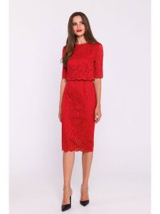 Stylove Sukienka w kolorze czerwonym rozmiar: XXL. Czerwone sukienki Stylove, na co dzień, xxl, bez wzorów, z koronki, bez kołnierzyka, bez ramiączek, midi, proste. Za 259,13 zł.