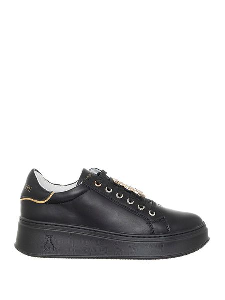 Patrizia Pepe Skórzane sneakersy w kolorze czarnym rozmiar: 41. Czarne trampki Patrizia Pepe, z aplikacjami, bez zapięcia. Za 489,95 zł.