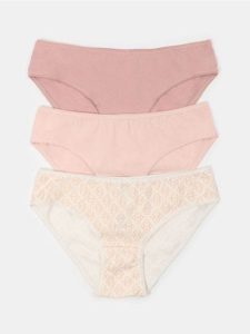 Majtki figi 3 pack - wielobarwny. Figi Sinsay, bez wzorów. Za 11,99 zł.